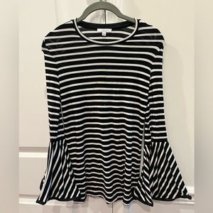 5/$10 ladies black and white striped top size XXS